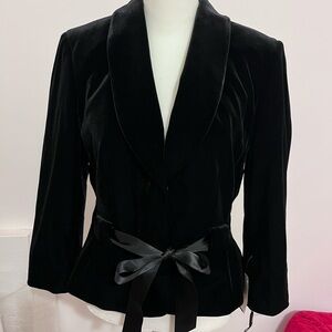 Elegant Black Velvet Women's Jacket